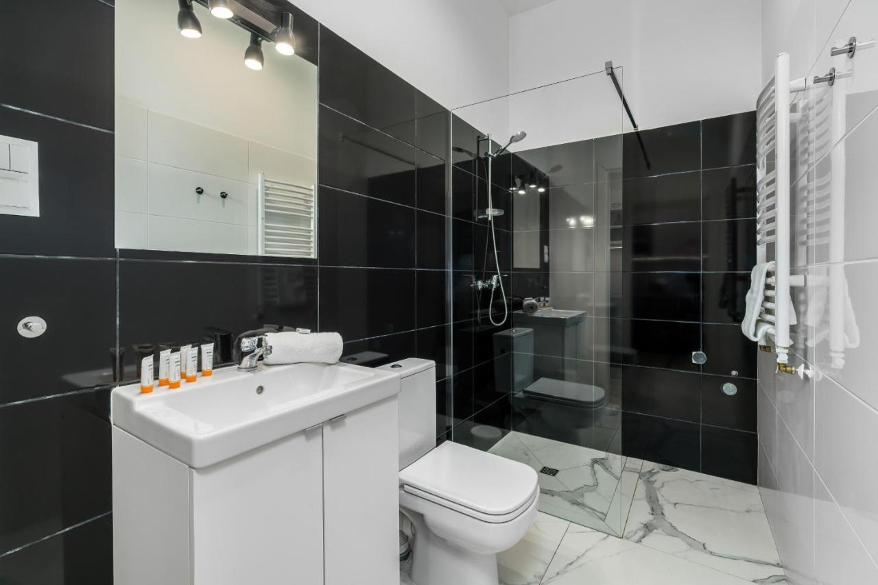 Apartments City Center Saint Wojciech By Renters Poznan Dış mekan fotoğraf